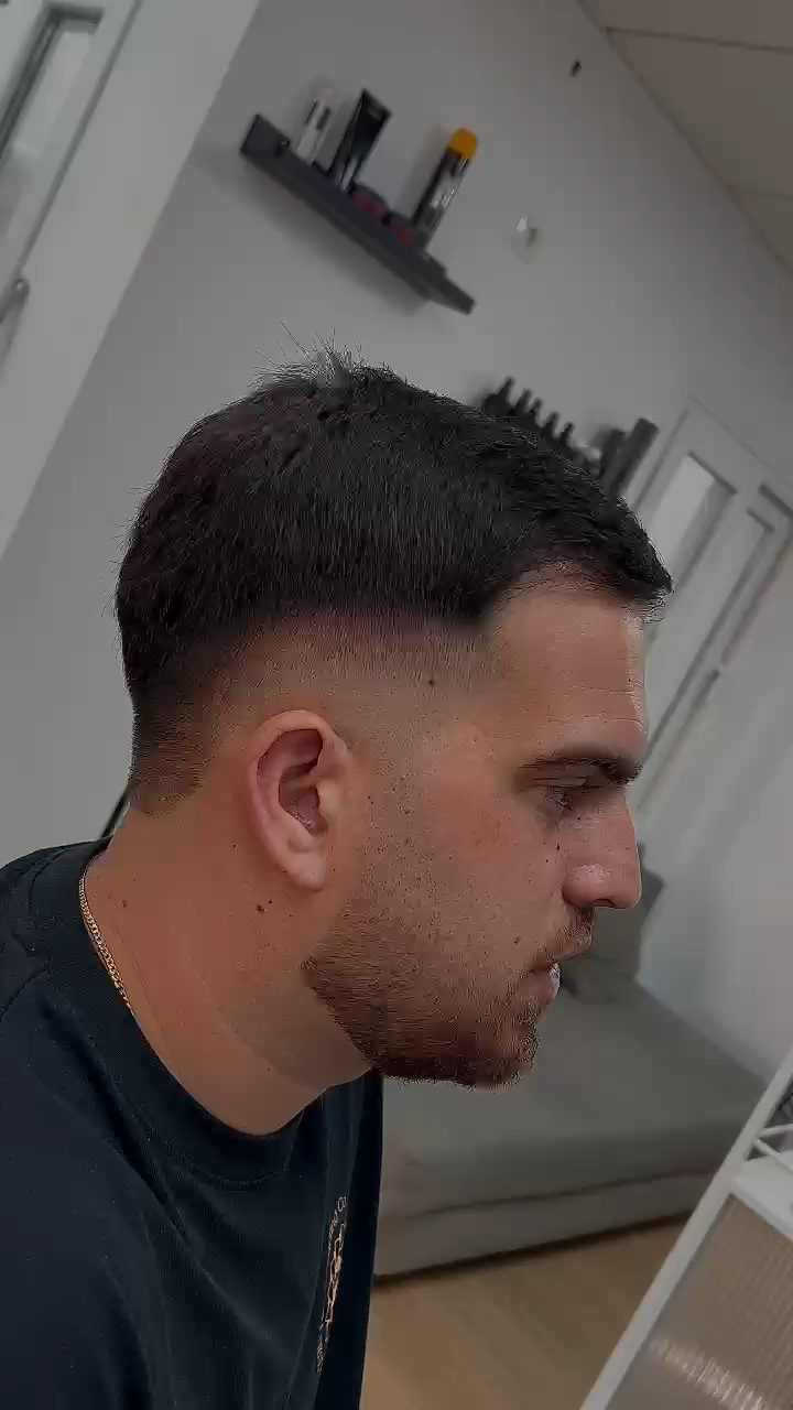 Odin Studio — Barbería en Chiclana de la Frontera (vídeo 7)
