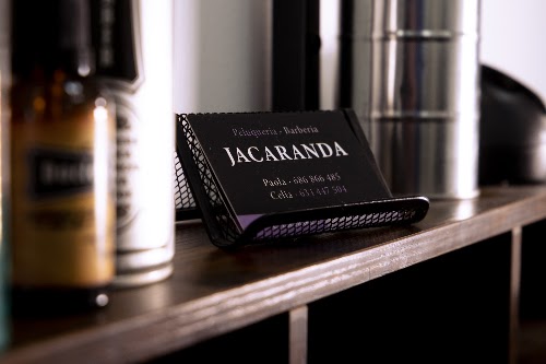 Jacaranda Peluquería y Barbería en La Línea de la Concepción, Cádiz | Corte, Estilo y Productos Veganos