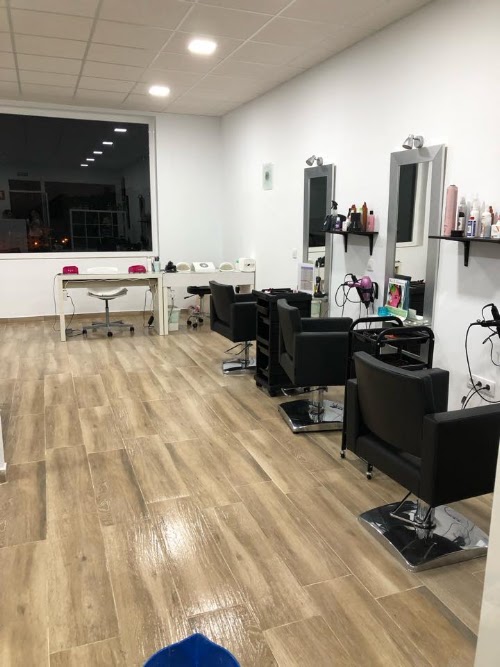 PELUQUERÍA Y ESTÉTICA FILI