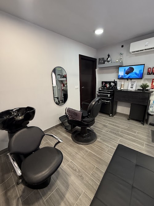 Alvaro the barber